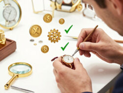 Cara Menghasilkan Uang Dari Kemampuan Melakukan Reparasi Jam Tangan Antik Mewah
